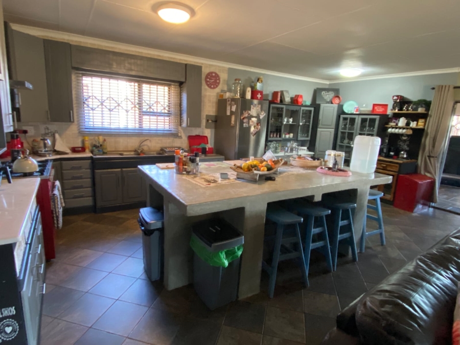 5 Bedroom Property for Sale in Koster North West